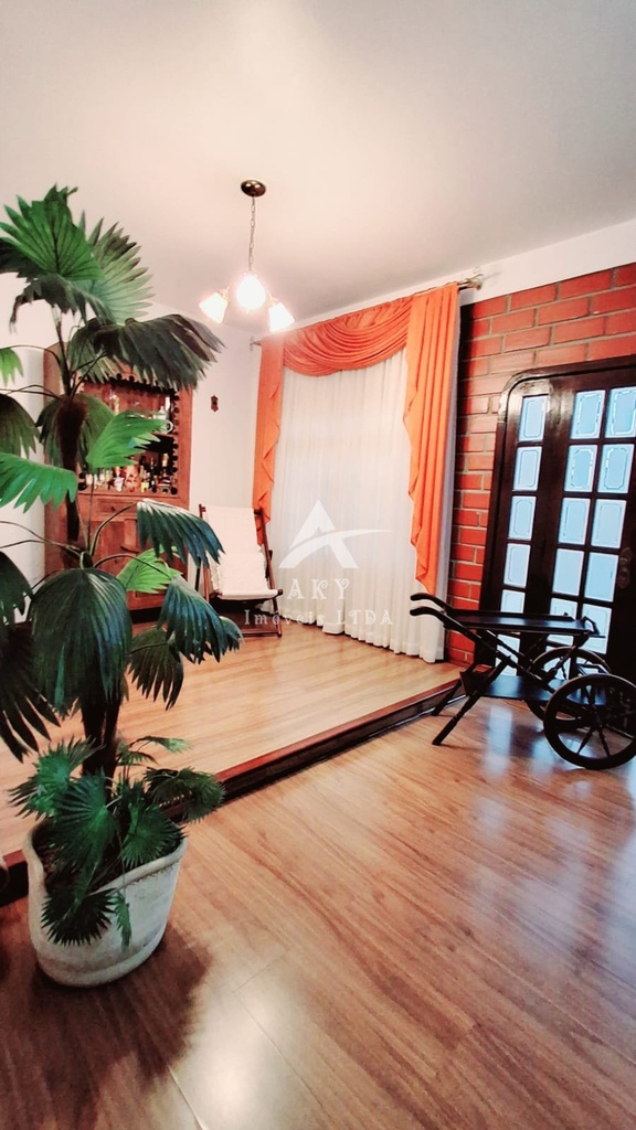 residential-/-home-3-quartos-240m2-santo-antonio-joinville-sc