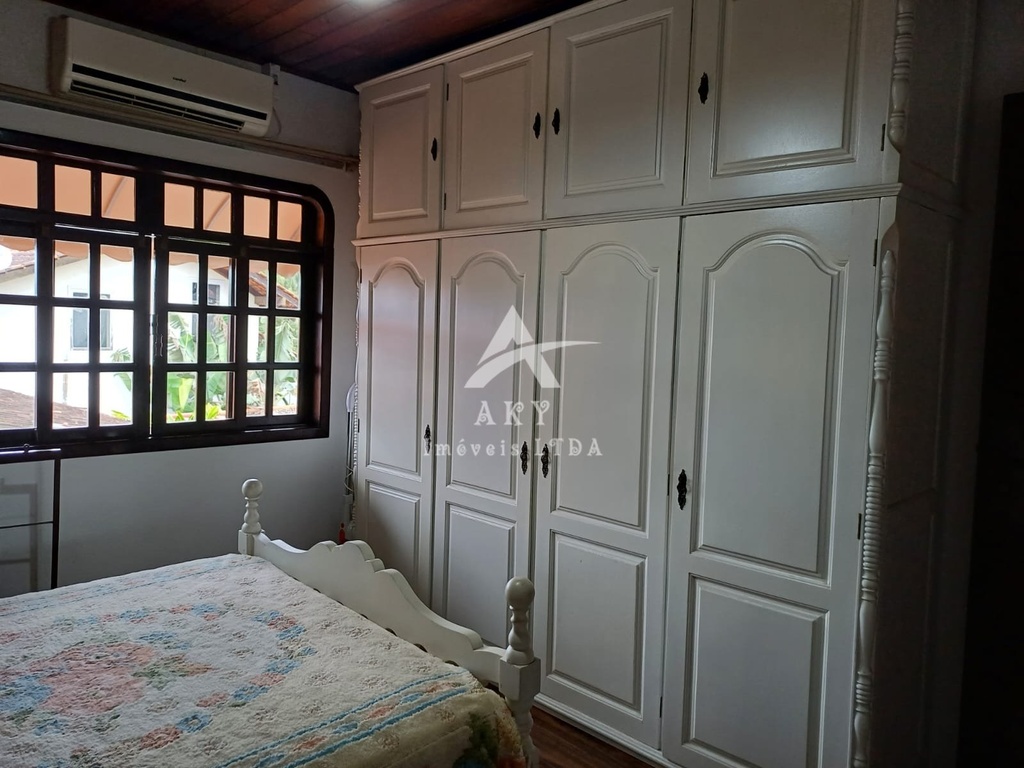 residential-/-home-3-quartos-240m2-santo-antonio-joinville-sc